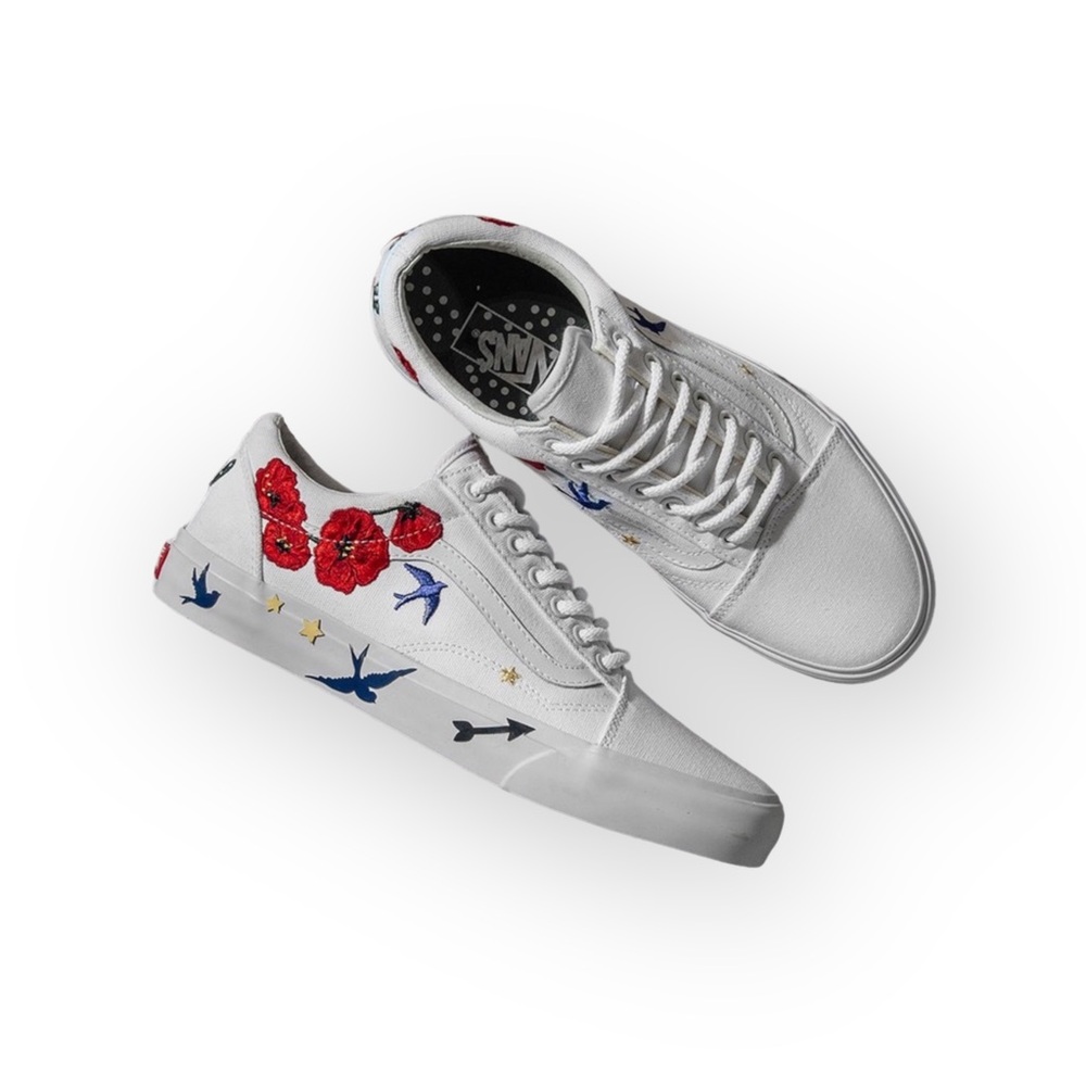 Vans® ✌︎  Old Skool Limited Edition Desert Embellished Sneaker ✌︎︎ White ✌︎︎ 7M
